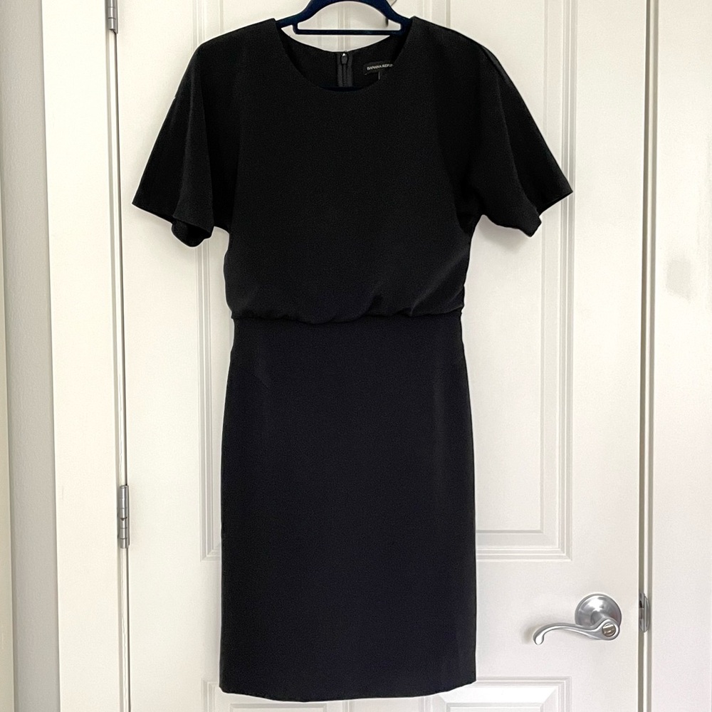 Banana Republic Black Tailored Sheath Dress Short Sleeve Crewneck Career Wear